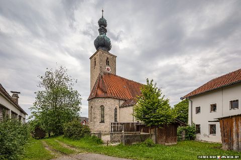 Gemeinde Tyrlaching Landkreis Altötting Pfarrkirche St. Johann Baptist (Dirschl Johann) Deutschland AÖ